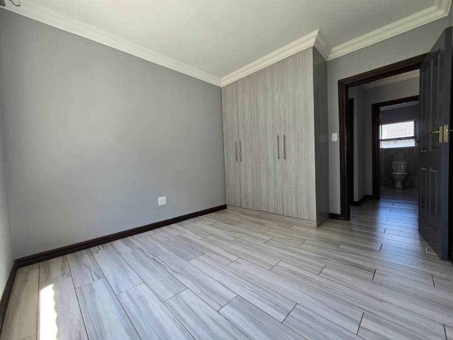 To Let 3 Bedroom Property for Rent in Melodie North West